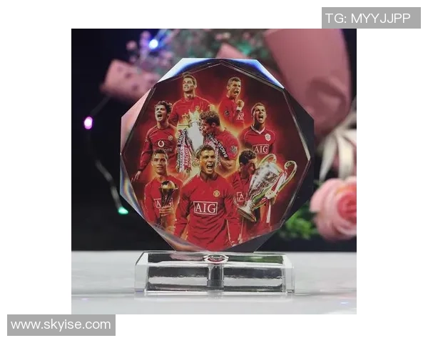 足球明星C罗挂件热销让你的生活充满运动激情与时尚魅力