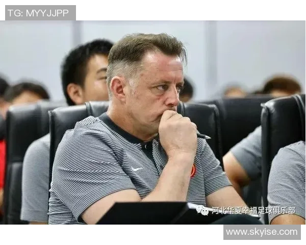 足球明星如何巧妙应对媒体关系与公众形象的塑造之道