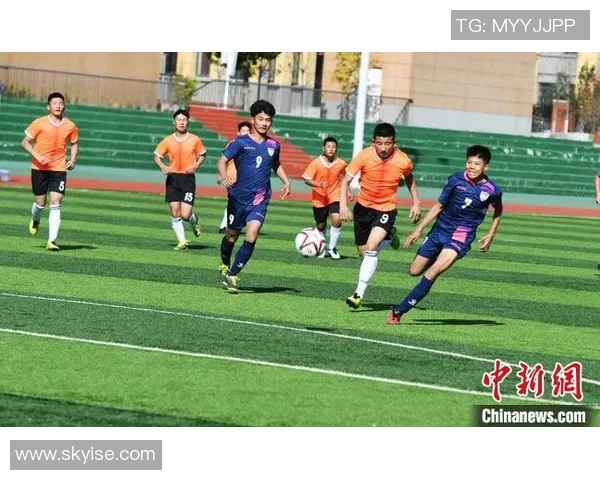 足球明星蔡伟明：从青涩少年到绿茵场上的传奇之路