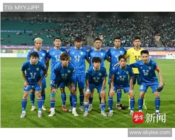 足球战术：南京足球队的整体压制体系