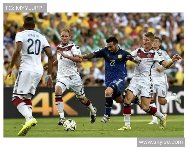 世界杯点评：深圳足球队的团队协作表现